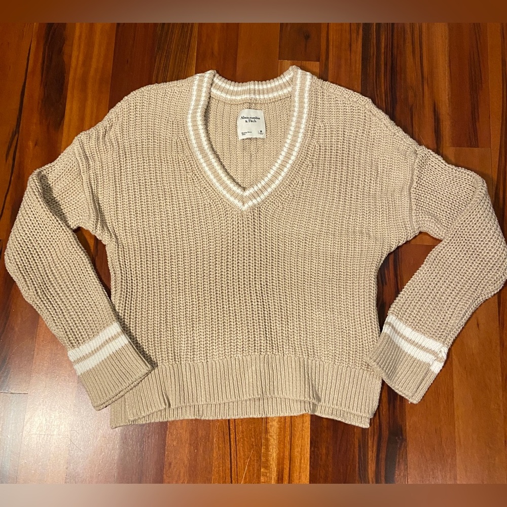 Abercrombie and Fitch V-Neck Tennis Sweater